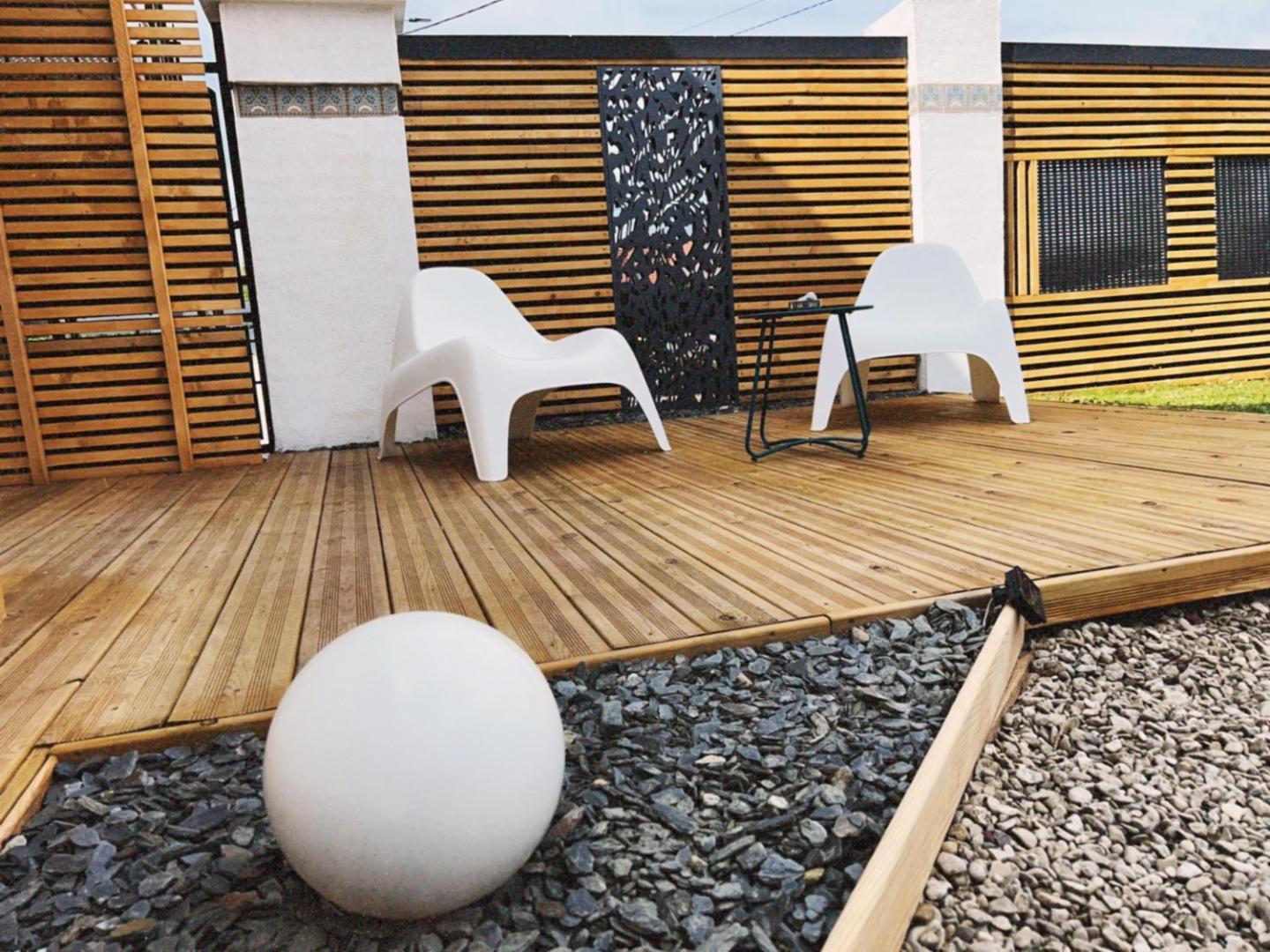 Love Room Haut De Gamme - L'Extase Avec Jacuzzi Violaines Esterno foto